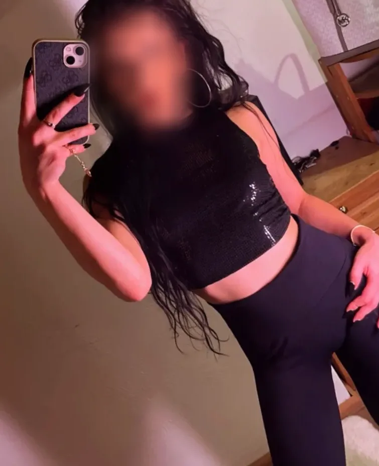 Amina, 27 años